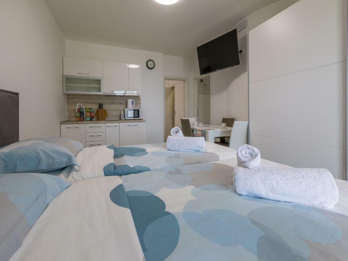 Apartments Elizabeta Dramalj Eksteriør bilde
